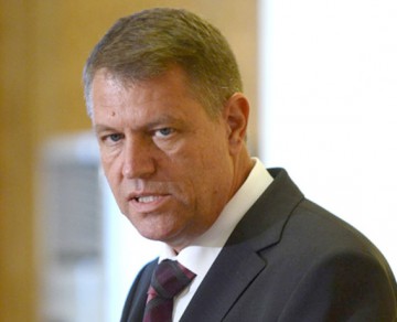 CCR: Legea incompatibilităţii este constituţională